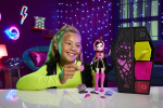 Monster High Skulltimate Secrets: Neon Frights Draculaura - fashion doll