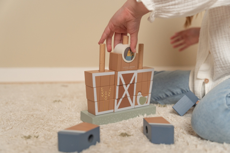 Little Dutch Little Farm - a stackable farm Little Dutch Little Farm - a stackable farm