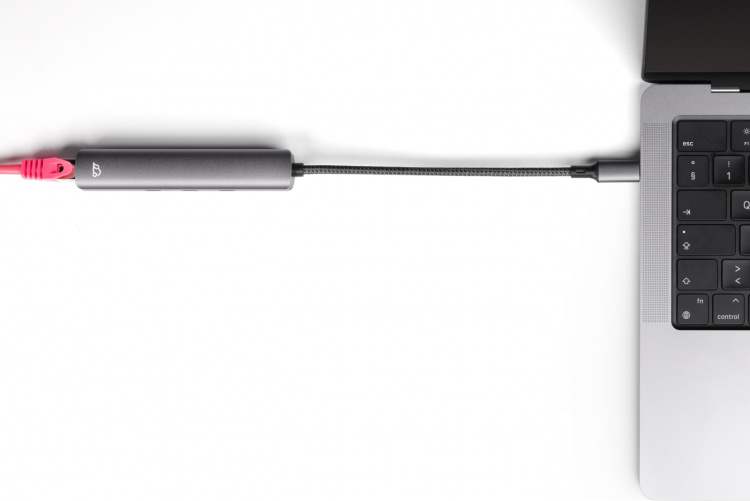 Bluecloud USB-C to USB-C hub and gigabit ethernet adapter Bluecloud USB-C to USB-C hub and gigabit ethernet adapter