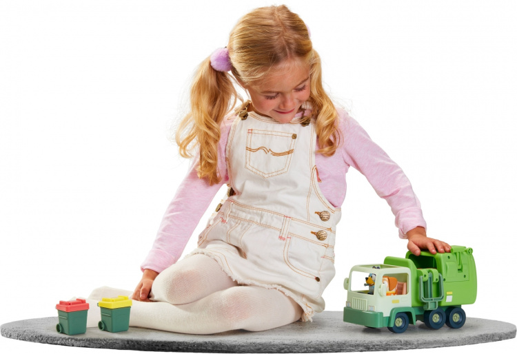 BLUEY garbage truck and characters BLUEY garbage truck and characters