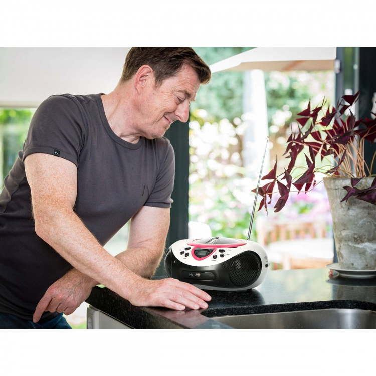 Lenco Portable FM Radio CD and USB player Pink Lenco Portable FM Radio CD and USB player Pink