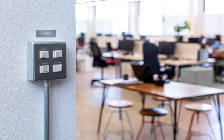 Brother P-touch CUBE Pro PT-P910BT dot matrix printer with rechargeable battery and Bluetooth Brother P-touch CUBE Pro PT-P910BT dot matrix printer with rechargeable battery and Bluetooth