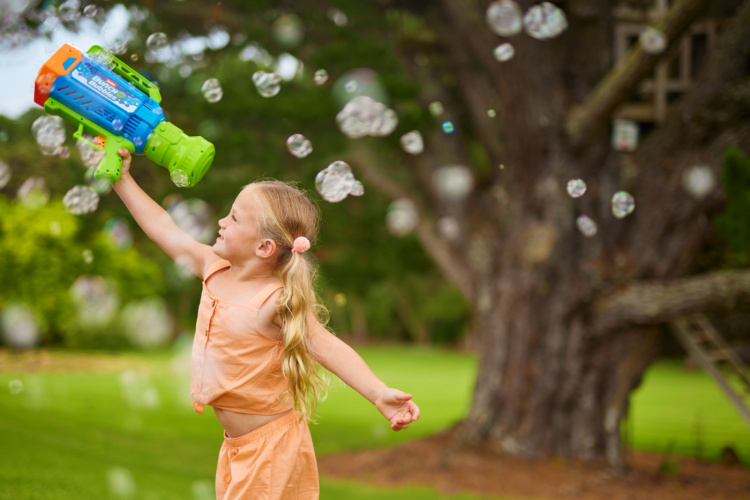 BUNCH O BUBBLES Mega Bubble Blaster - big motorised bubble gun