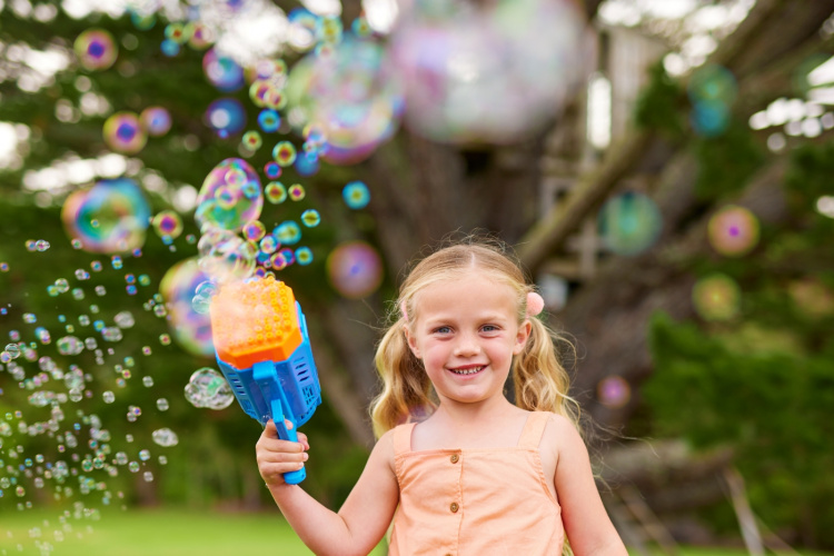 BUNCH O BUBBLES Mega Bubble Blaster - big motorised bubble gun