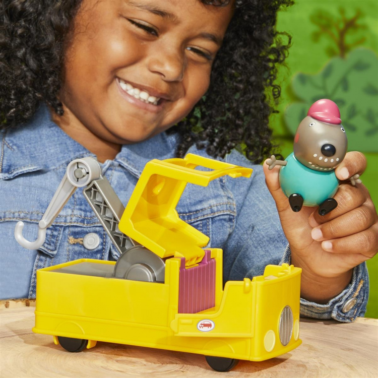 Hasbro Peppa Pig Granddad Dogs Tow Truck Hasbro Peppa Pig Granddad Dogs Tow Truck