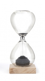 Kikkerland Magnetic Hourglass (ST05)