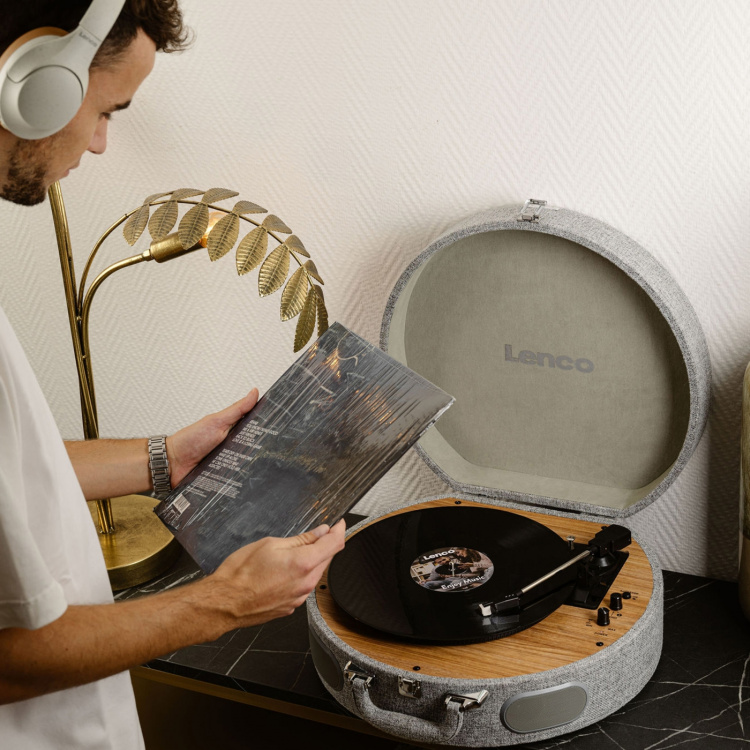 Lenco Wooden retro record player with built-in speakers, Bluetooth® and AT3600L cartridge Grey