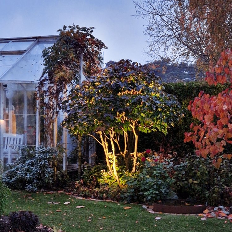 LightsOn Luna Trädgårdsspot 350 lm 5W 35° Grå LightsOn Luna Trädgårdsspot 350 lm 5W 35° Grå