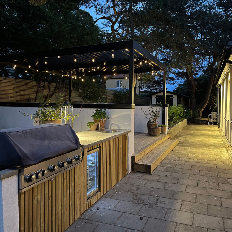 LightsOn Cosy Startpaket 5m Partyslinga inkl. kabel och transformator 3W IP44 LightsOn Cosy Startpaket 5m Partyslinga inkl. kabel och transformator 3W IP44