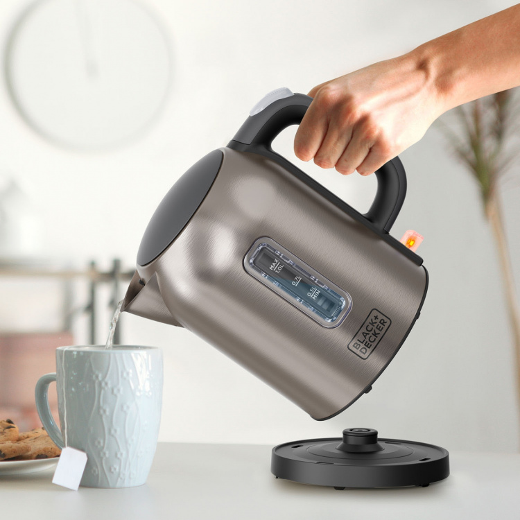 BLACK+DECKER Kettle 1L 2200W Brushed Steel