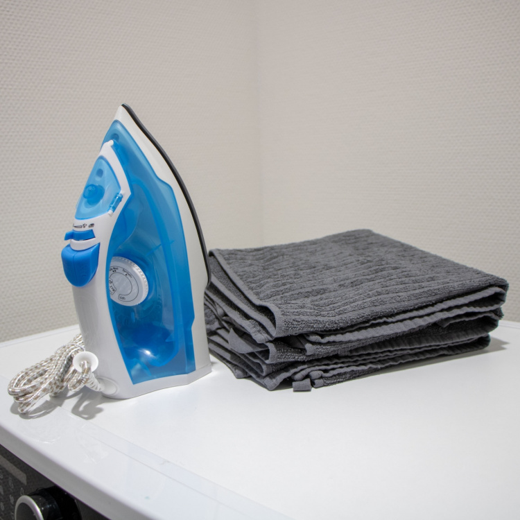 MELISSA Steam iron non-stick coating 2000W White / Blue MELISSA Steam iron non-stick coating 2000W White / Blue