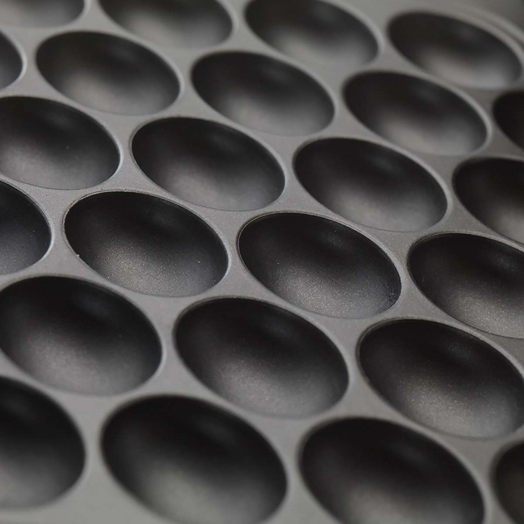 Trebs Bubble waffle maker Comfortbakery with indicator light and non-stick coating Trebs Bubble waffle maker Comfortbakery with indicator light and non-stick coating