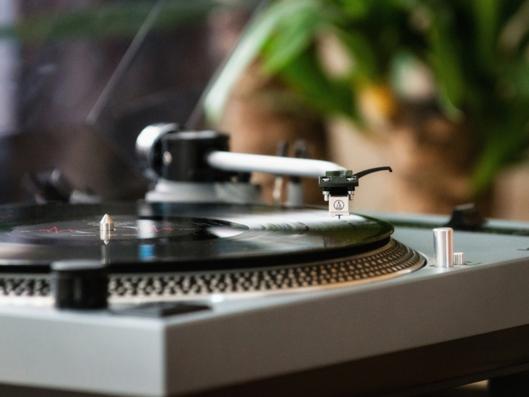 Lenco Turntable direct drive PC encode CE-UK Grey