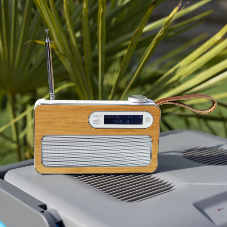 Lenco Portable DAB+/ FM radio with Bluetooth® Bamboo White Lenco Portable DAB+/ FM radio with Bluetooth® Bamboo White