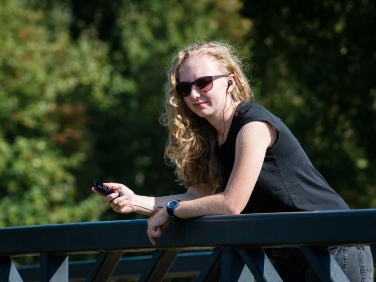 Lenco MP3/MP4 Player with Bluetooth® 8 GB Micro SD Card Blue Lenco MP3/MP4 Player with Bluetooth® 8 GB Micro SD Card Blue