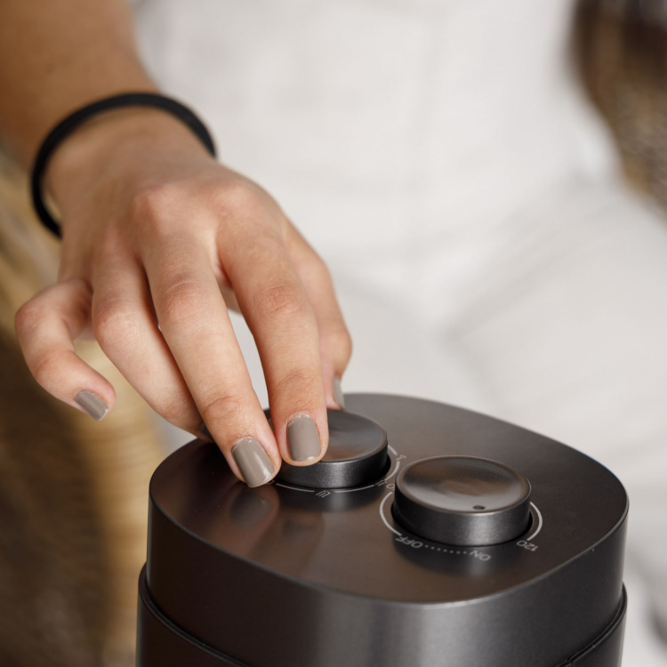 Taurus Fan New Babel Tower Black 76cm