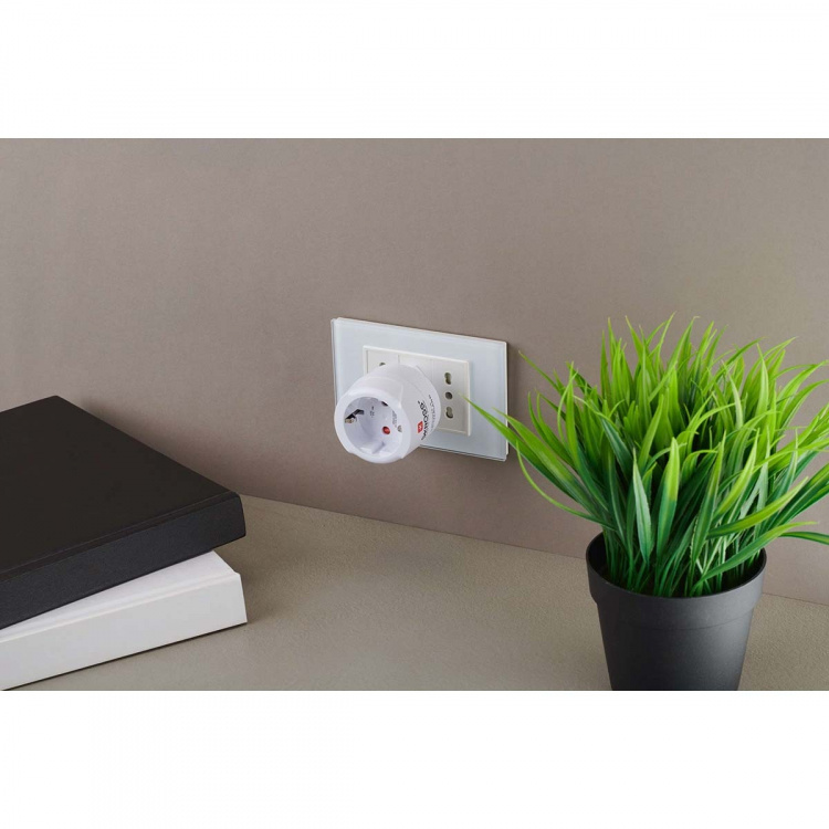 SKROSS Reseadapter Europa till Schweiz + Italien + Brasilien - För 2- och 3-poliga enheter (jordad eller Euro-kontakt)