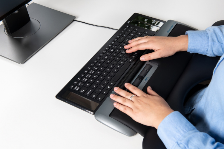 MouseTrapper Delta Extended Mouse, Black