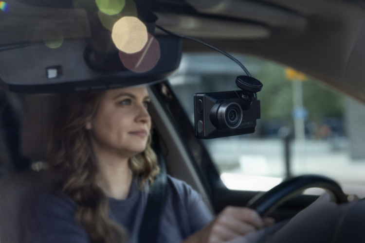 Garmin Dash Cam X310 -