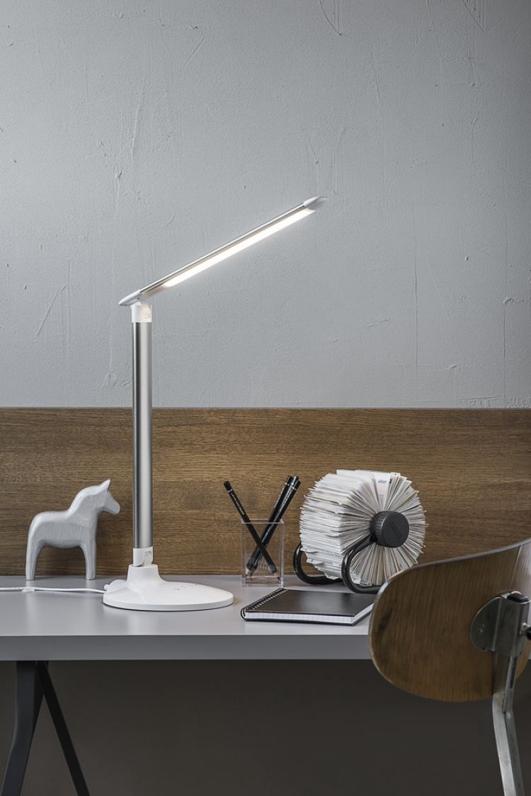 Airam Bordslampa Gina LED dimbar med touch Airam